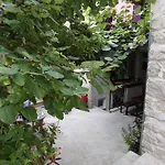 尼克拉公寓式酒店 公寓 *
