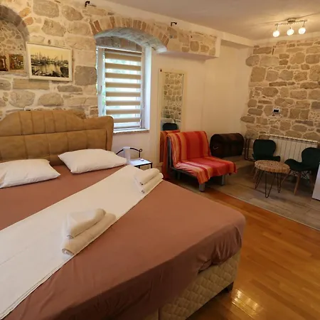 Apartament Nikolla *