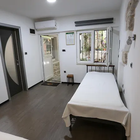 Apartament Nikolla *
