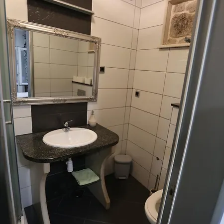 Nikolla Apartment