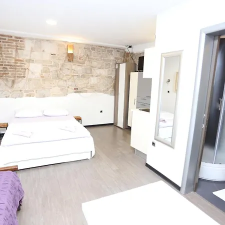 Nikolla Apartment Split