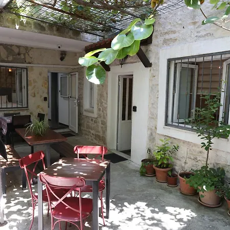 Nikolla * Σπλιτ