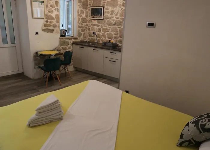 Nikolla Apartment Split