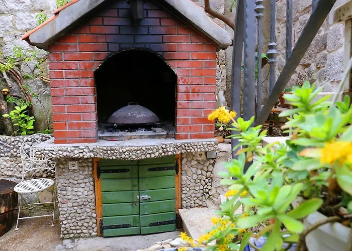 Nikolla Apartment Split